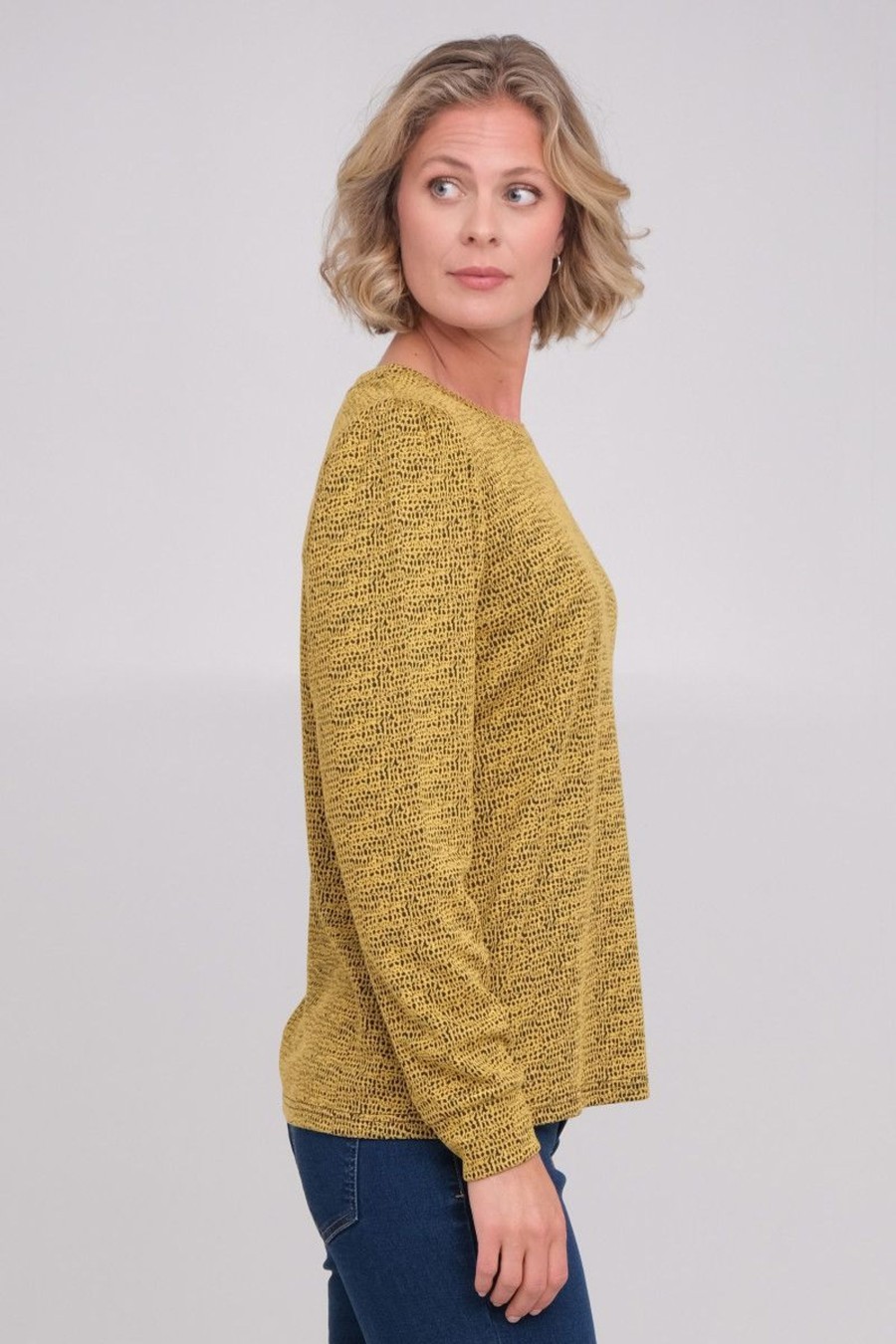 Klaer Zavanna | Soha Topp