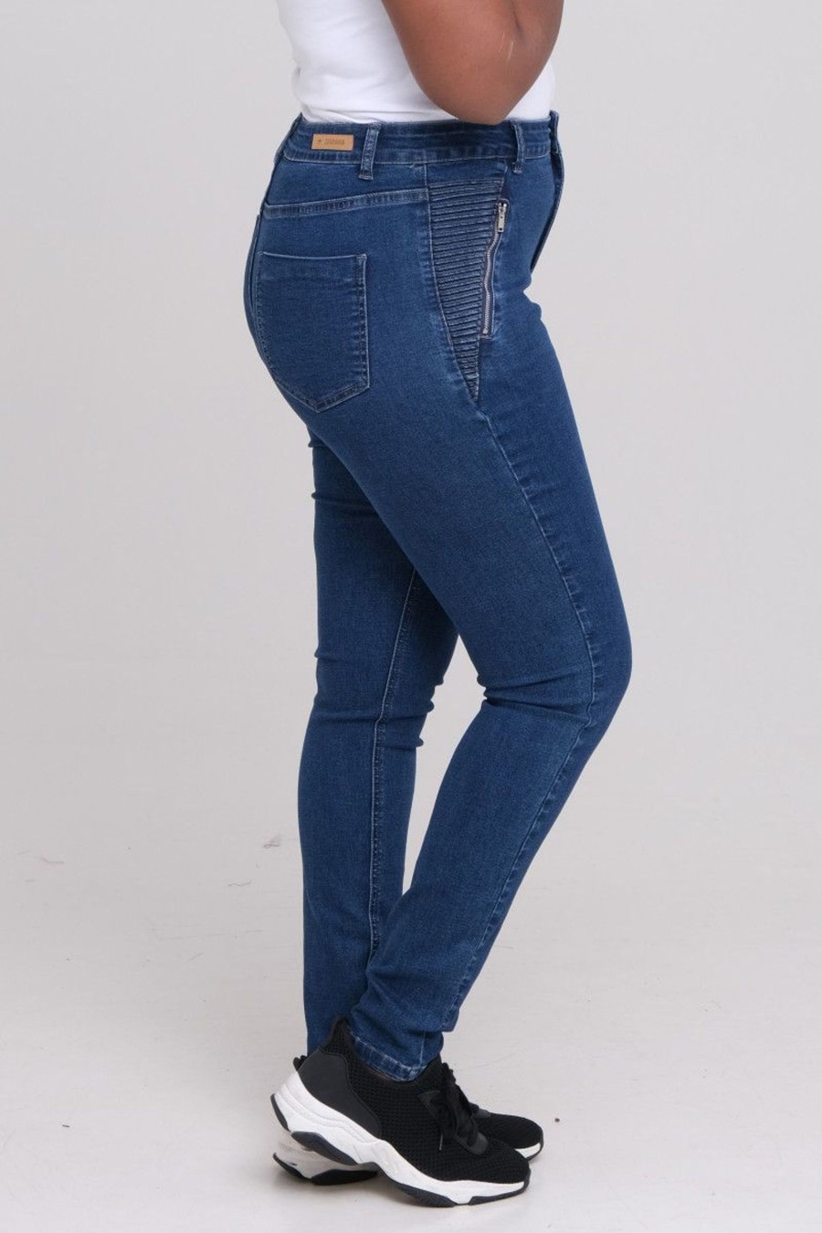 Klaer Zavanna | Norna Jeans